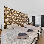 Old Town Luxury 2 Bedroom 65 M2 On 3rd Floor * Tallinn