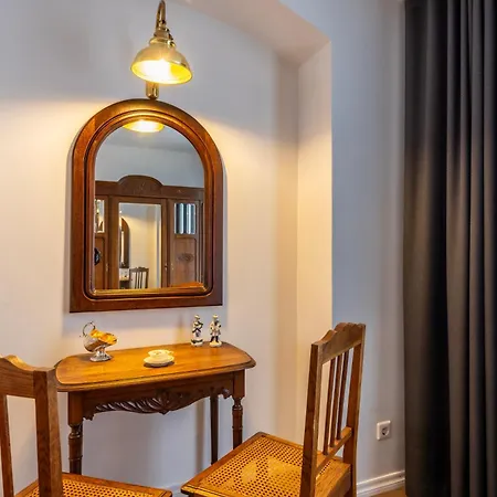 Old Town Luxury 2 Bedroom 65 M2 On 3rd Floor Apartment