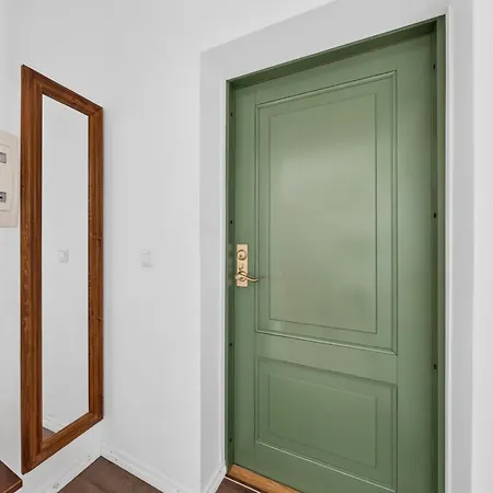 Old Town Luxury 2 Bedroom 65 M2 On 3rd Floor