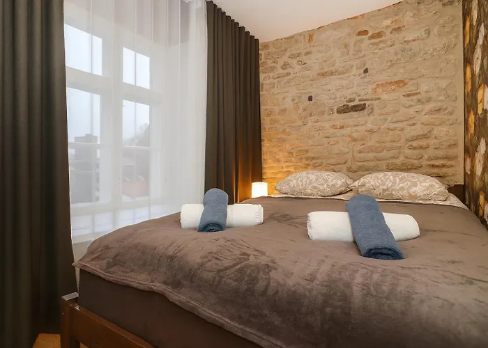 Old Town Luxury 2 Bedroom 65 M2 On 3rd Floor *