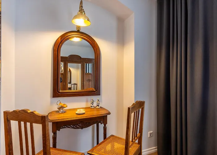 Old Town Luxury 2 Bedroom 65 M2 On 3rd Floor Apartment