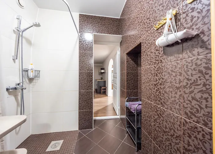 Old Town Luxury 2 Bedroom 65 M2 On 3rd Floor