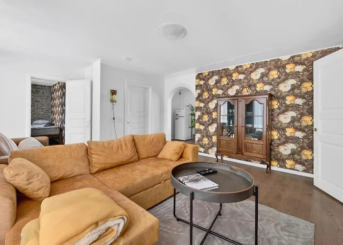 Old Town Luxury 2 Bedroom 65 M2 On 3rd Floor