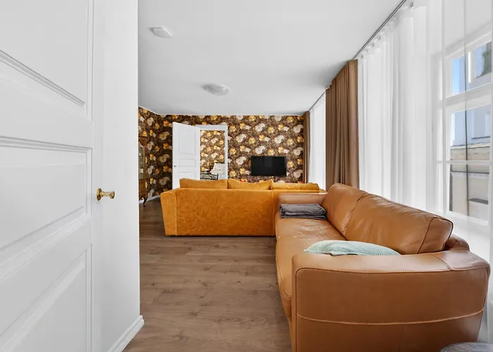 Old Town Luxury 2 Bedroom 65 M2 On 3rd Floor Tallinn