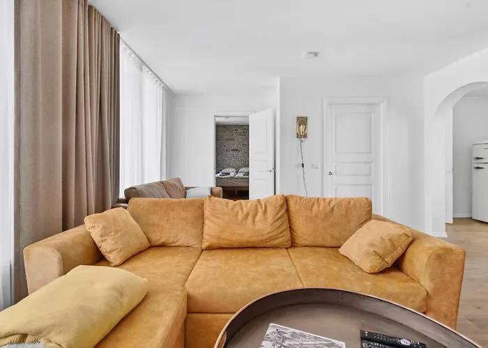 Old Town Luxury 2 Bedroom 65 M2 On 3rd Floor