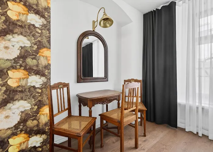 Old Town Luxury 2 Bedroom 65 M2 On 3rd Floor *